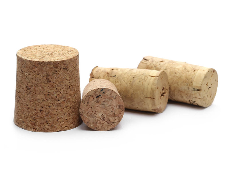 Selection of cork closures in different sizes