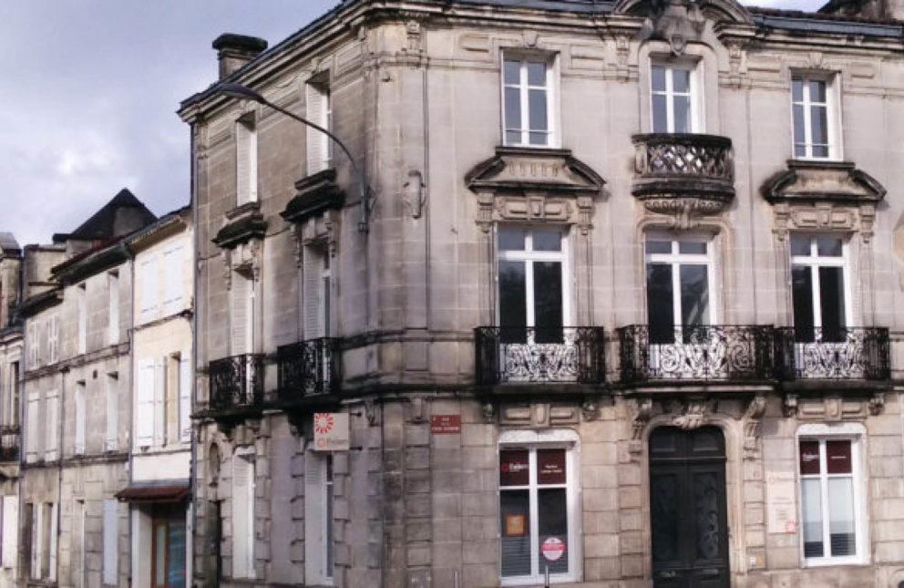 Building where Stoelzle office in Cognac is located