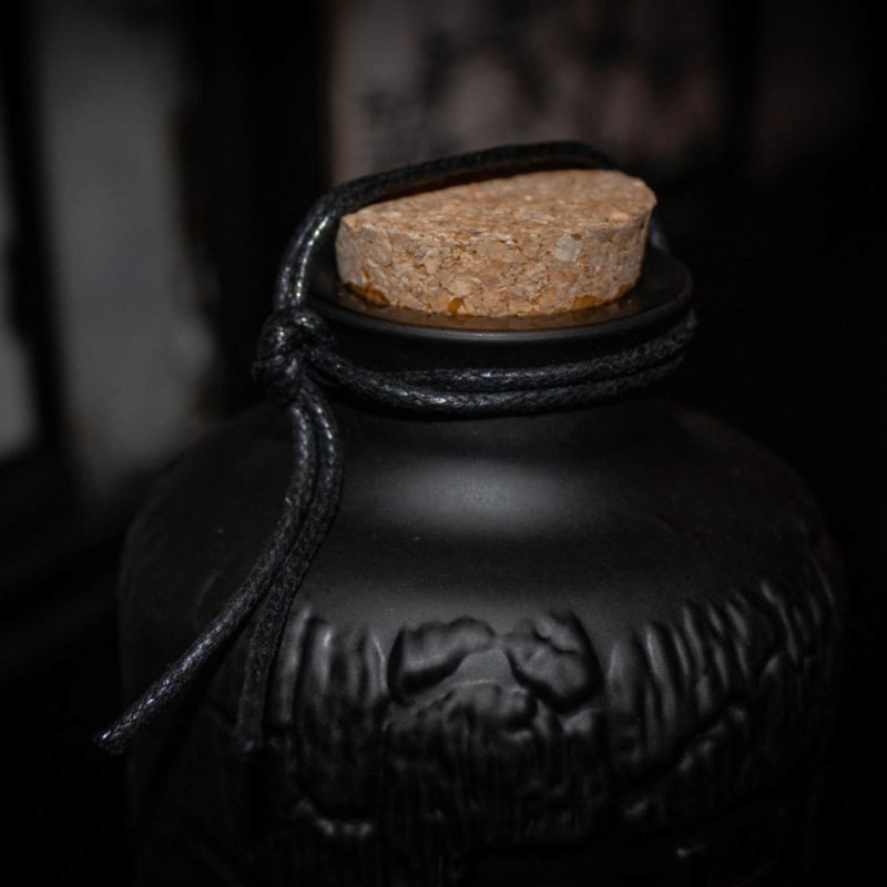 Detail picture of Caps and Closures Spirits bottle Carbon Sake