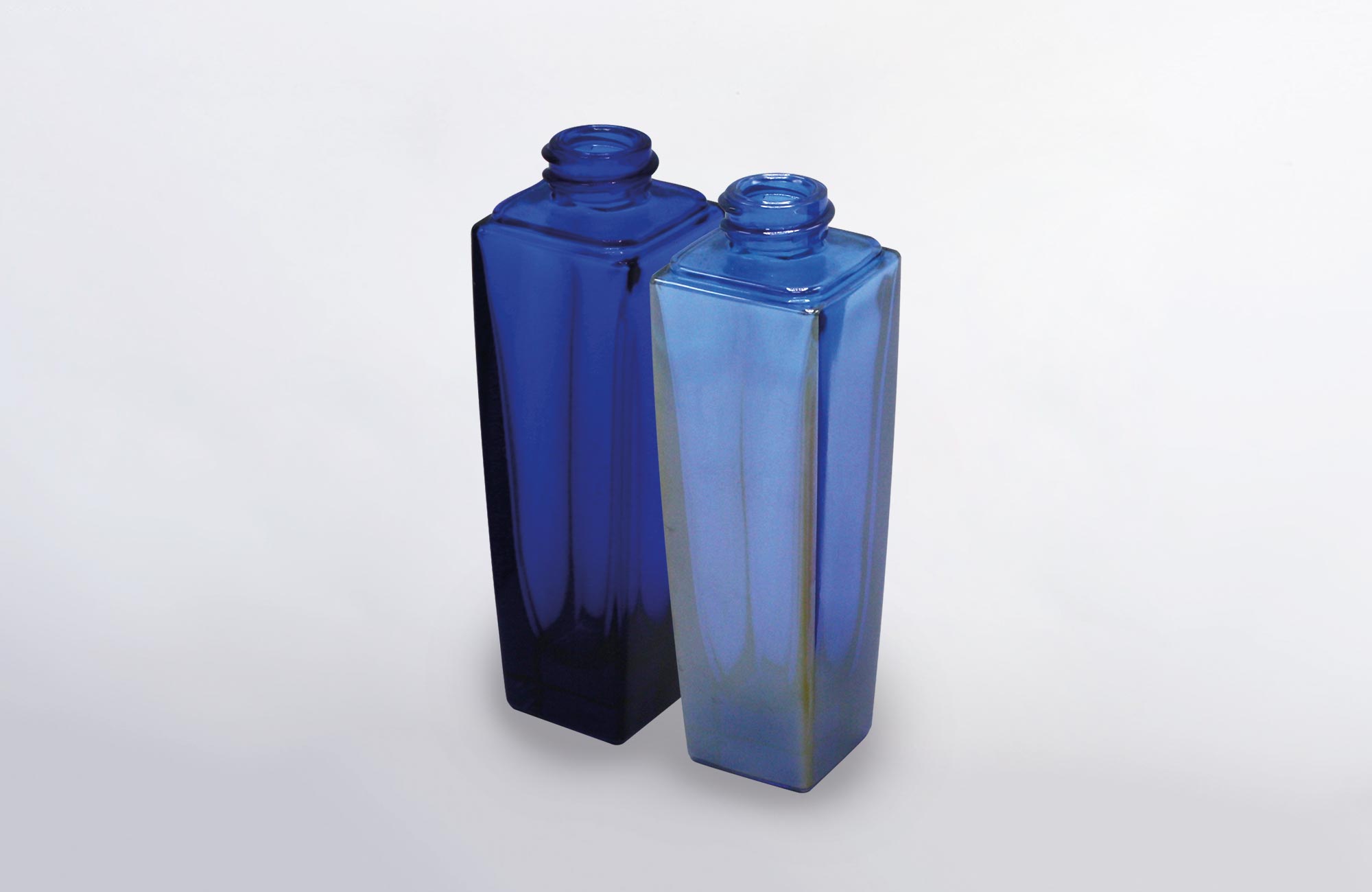 Stoelzle glass bottles with and without IPET surface treatment