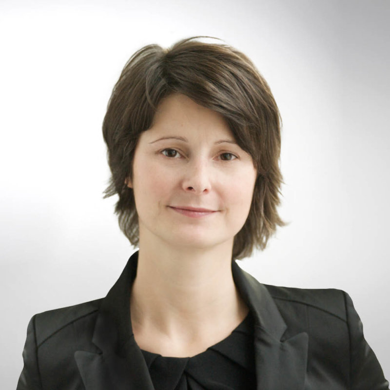 Portrait des Head of Marketing Stoelzle Glasgruppe Alexandra Seidl